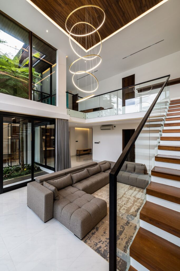 L’s House - 9